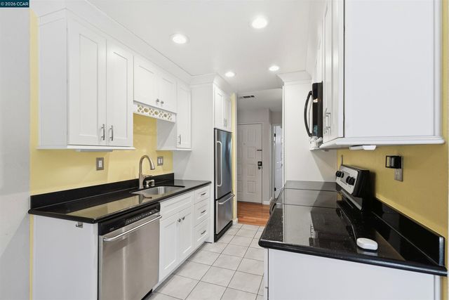 775 Center Ave, Martinez, CA 94553