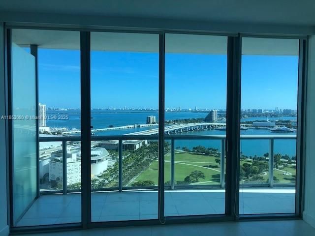 888 Biscayne Blvd 2811, Miami, FL 33132