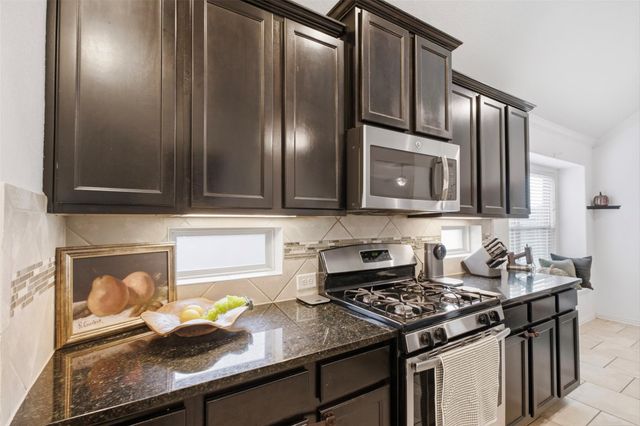8218 Bay Run Avenue, Baytown, TX 77521