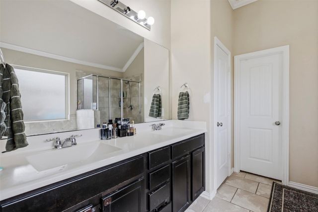 8218 Bay Run Avenue, Baytown, TX 77521