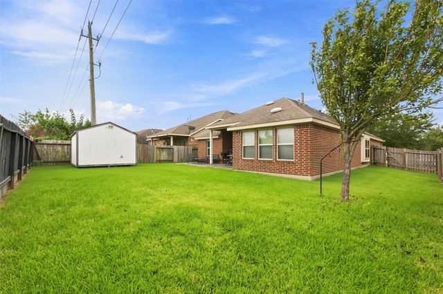 8218 Bay Run Avenue, Baytown, TX 77521