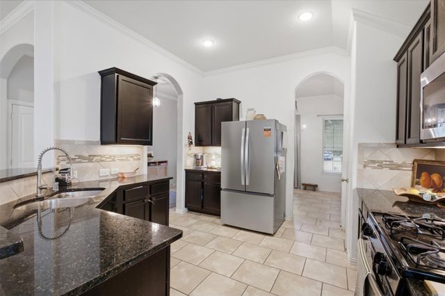 8218 Bay Run Avenue, Baytown, TX 77521