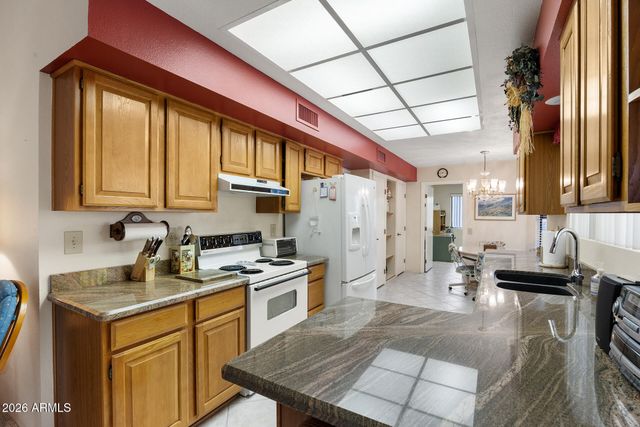 20606 N STONEGATE Drive, Sun City West, AZ 85375