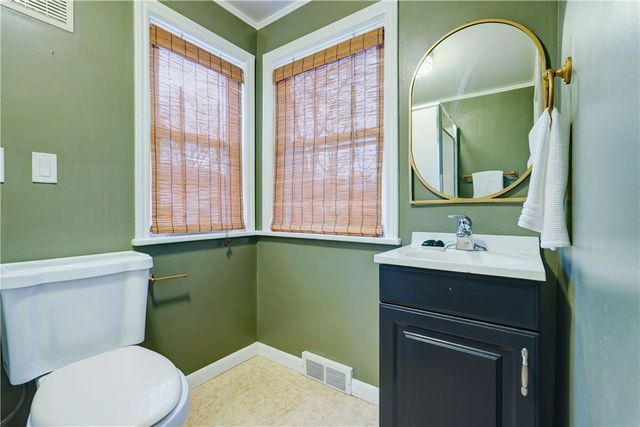 379 Brandon Road, Irondequoit, NY 14622