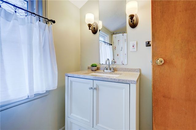 379 Brandon Road, Irondequoit, NY 14622