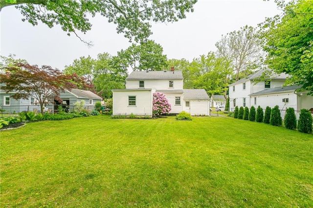 379 Brandon Road, Irondequoit, NY 14622