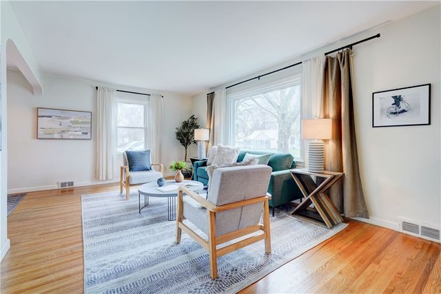 379 Brandon Road, Irondequoit, NY 14622