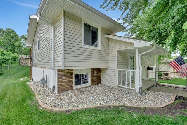 139 UPLAND Drive, Council Bluffs, IA 51503