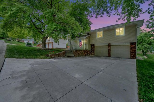 139 UPLAND Drive, Council Bluffs, IA 51503