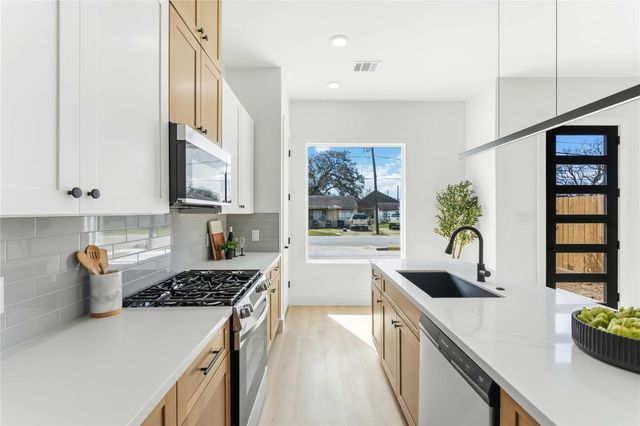 5423 Manton Street A-B, Houston, TX 77028