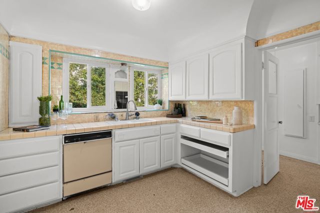 1518 S Durango Avenue, Los Angeles, CA 90035