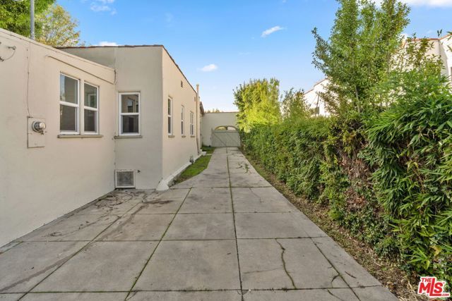 1518 S Durango Avenue, Los Angeles, CA 90035