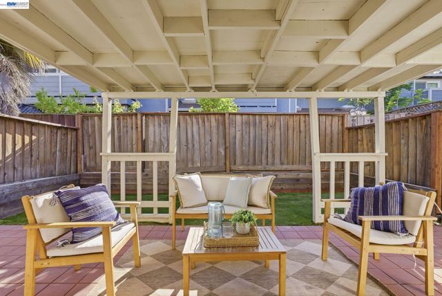 1644 Branham Ln B, San Jose, CA 95118