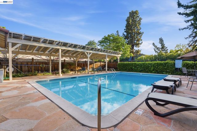 1644 Branham Ln B, San Jose, CA 95118