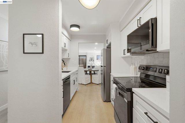 1644 Branham Ln B, San Jose, CA 95118