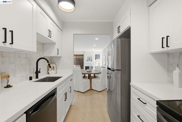 1644 Branham Ln B, San Jose, CA 95118