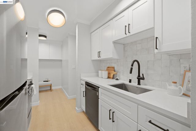 1644 Branham Ln B, San Jose, CA 95118