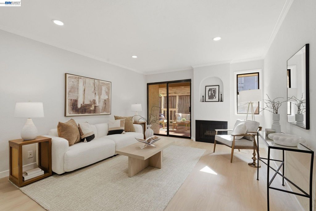 1644 Branham Ln B, San Jose, CA 95118