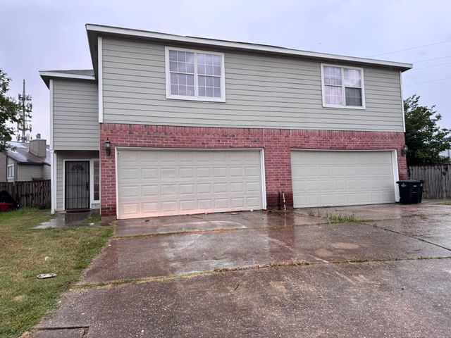 6427 Waldron Drive B, Houston, TX 77084