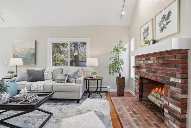 5 Victory Ln, Hopkinton, MA 01748