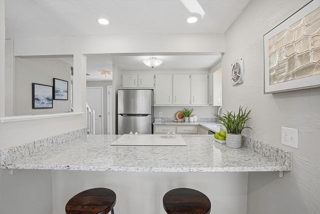 5 Victory Ln, Hopkinton, MA 01748