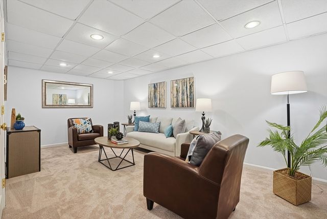 5 Victory Ln, Hopkinton, MA 01748