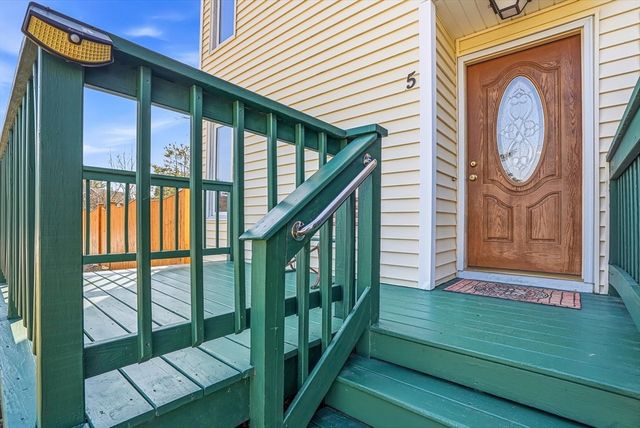 5 Victory Ln, Hopkinton, MA 01748