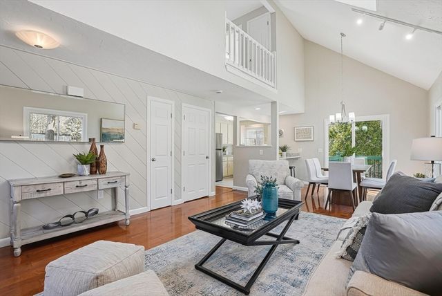 5 Victory Ln, Hopkinton, MA 01748