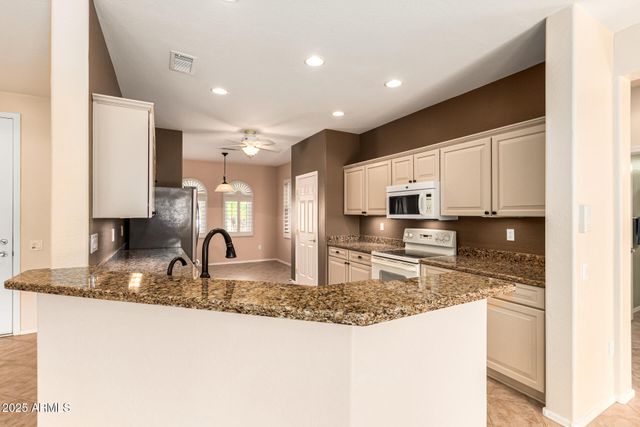 20693 N GLEN CANYON Drive, Surprise, AZ 85387