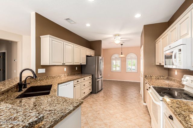 20693 N GLEN CANYON Drive, Surprise, AZ 85387