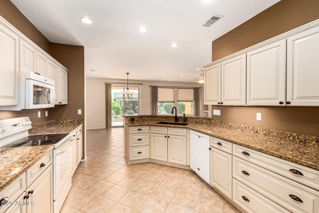 20693 N GLEN CANYON Drive, Surprise, AZ 85387