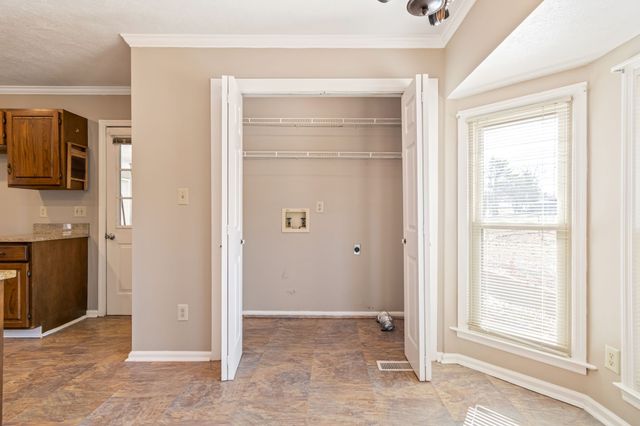 505 Woods Dr, Columbia, TN 38401