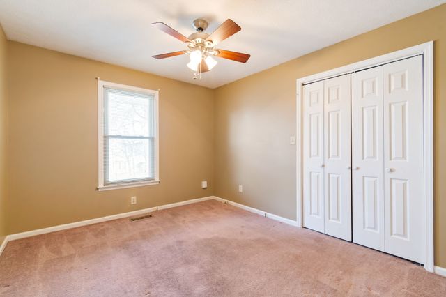 505 Woods Dr, Columbia, TN 38401