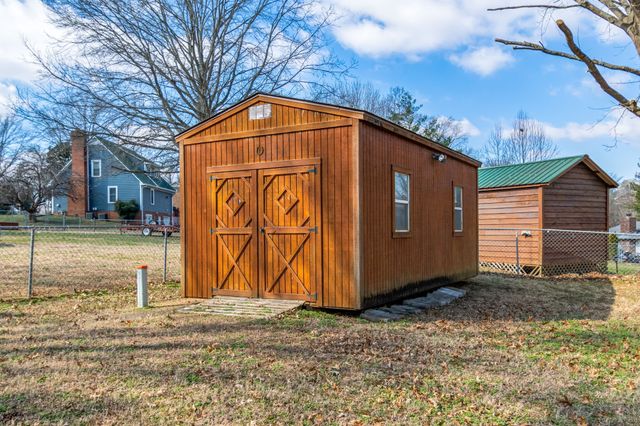 505 Woods Dr, Columbia, TN 38401