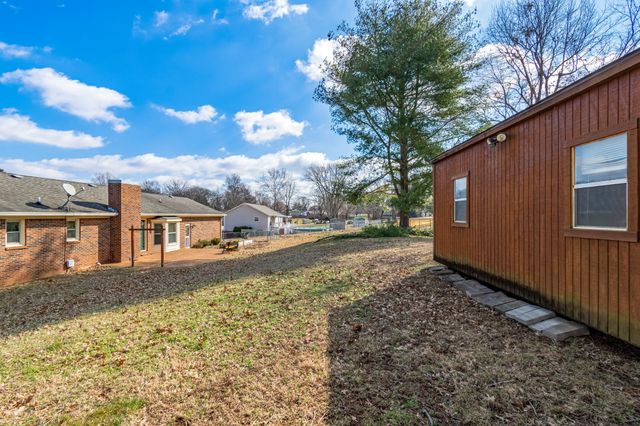 505 Woods Dr, Columbia, TN 38401