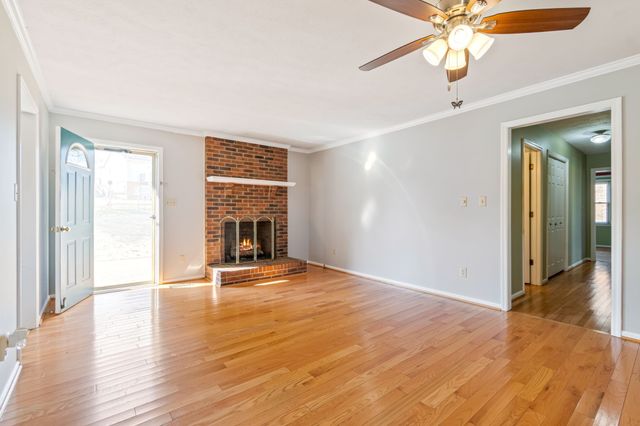 505 Woods Dr, Columbia, TN 38401