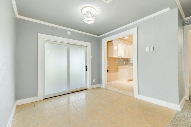 232 Birch Street, Lake Jackson, TX 77566