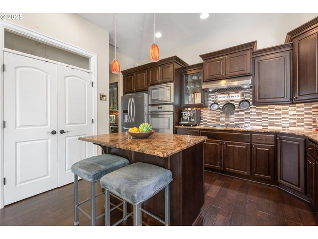 11428 Nw Chloe Ln, Portland, OR 97229