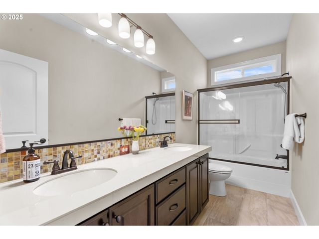 11428 Nw Chloe Ln, Portland, OR 97229