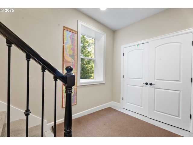 11428 Nw Chloe Ln, Portland, OR 97229