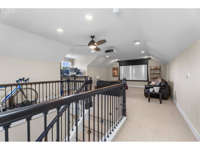 11428 Nw Chloe Ln, Portland, OR 97229