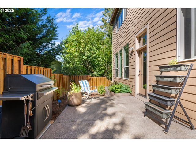 11428 Nw Chloe Ln, Portland, OR 97229