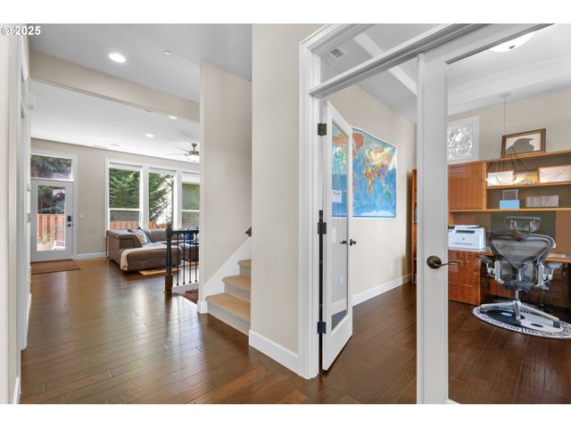 11428 Nw Chloe Ln, Portland, OR 97229