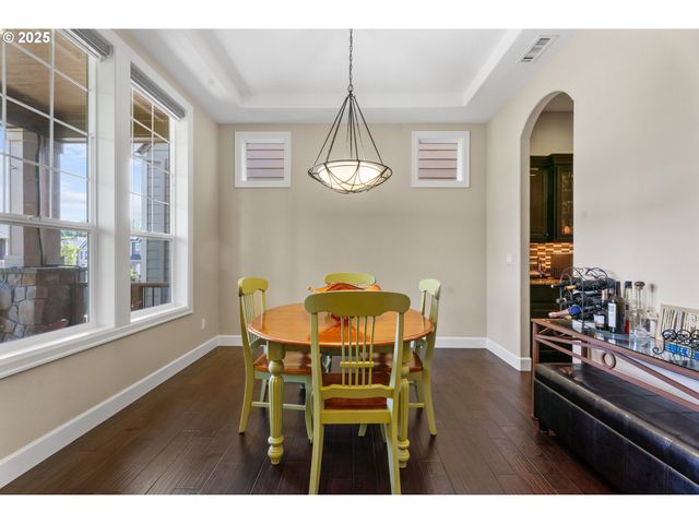 11428 Nw Chloe Ln, Portland, OR 97229