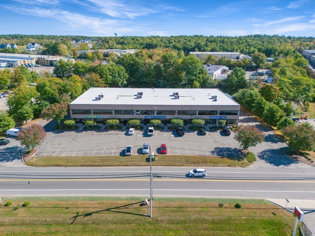 956 Turnpike St, Canton, MA 02021
