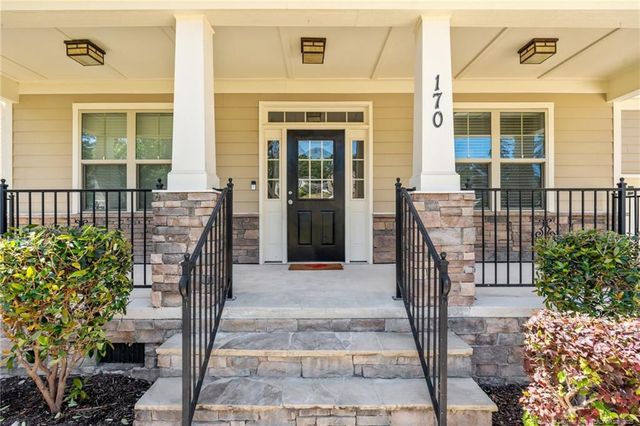 170 Valley Stream Road, Spring Lake, NC 28390