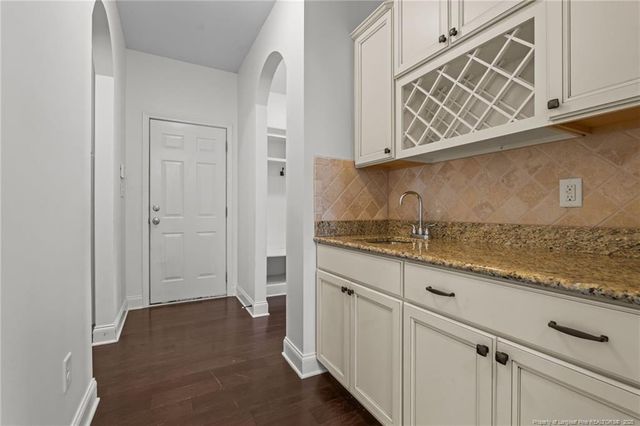 170 Valley Stream Road, Spring Lake, NC 28390