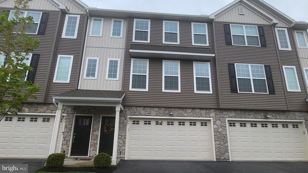 553 BROOK SHIRE COURT, Mechanicsburg, PA 17055