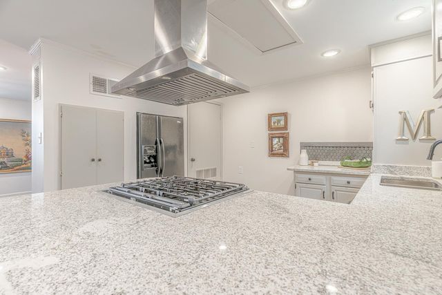 2204 Williamsburg Dr, Jonesboro, AR 72404