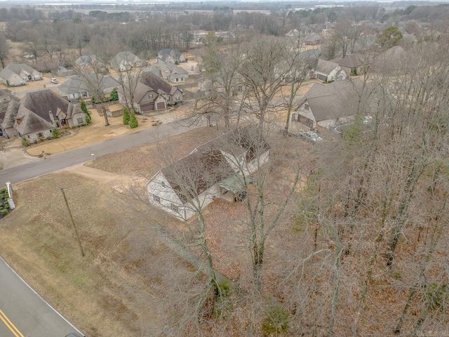 2204 Williamsburg Dr, Jonesboro, AR 72404